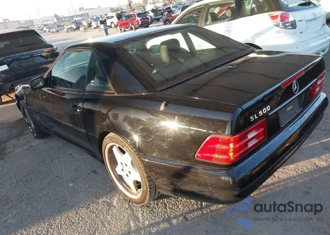 2000 Mercedes-Benz Sl 500 z USA, uszkodzony, nr VIN WDBFA68F2YF195402